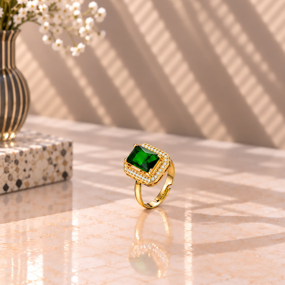 Emeraude Statement Ring