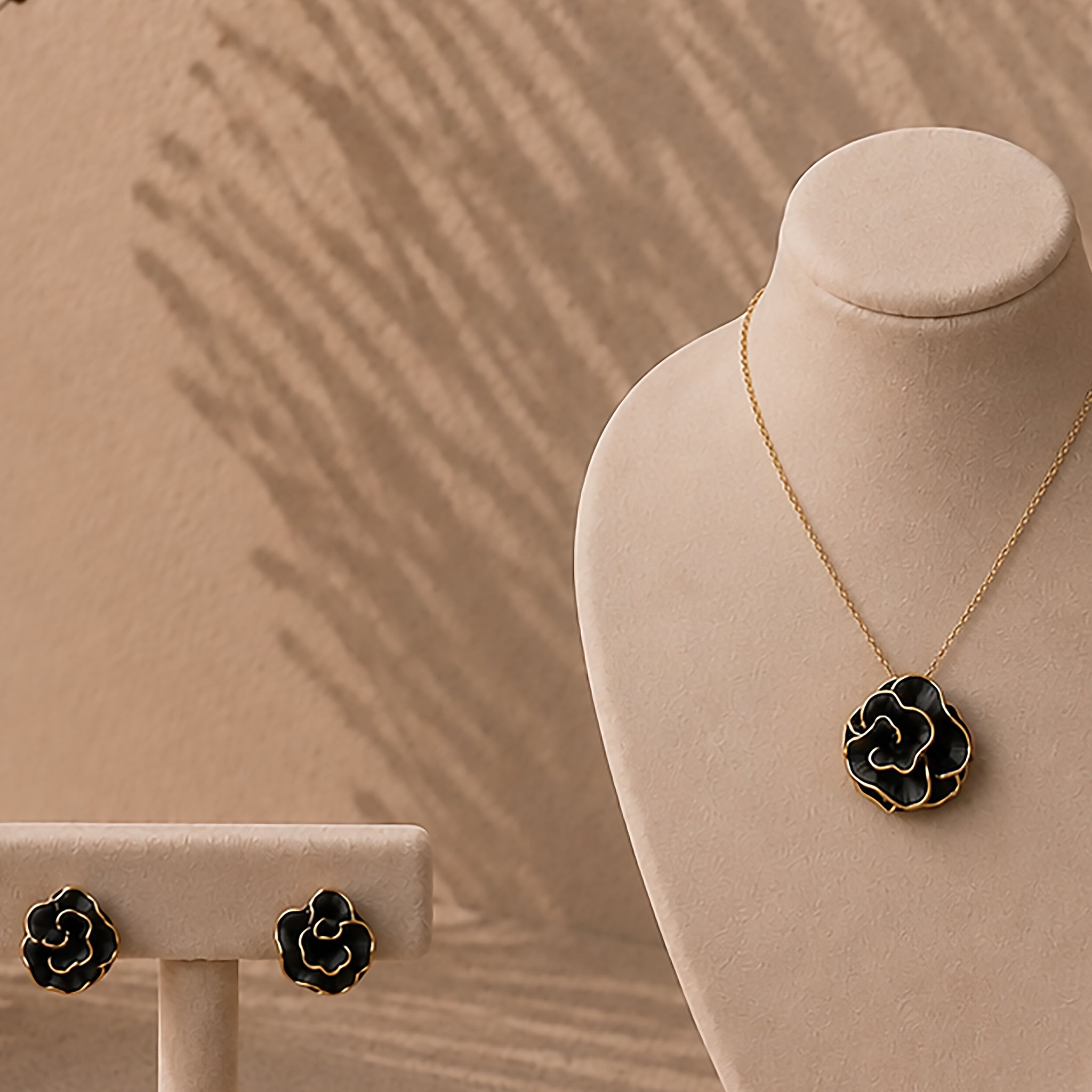 Fleur Noir Set