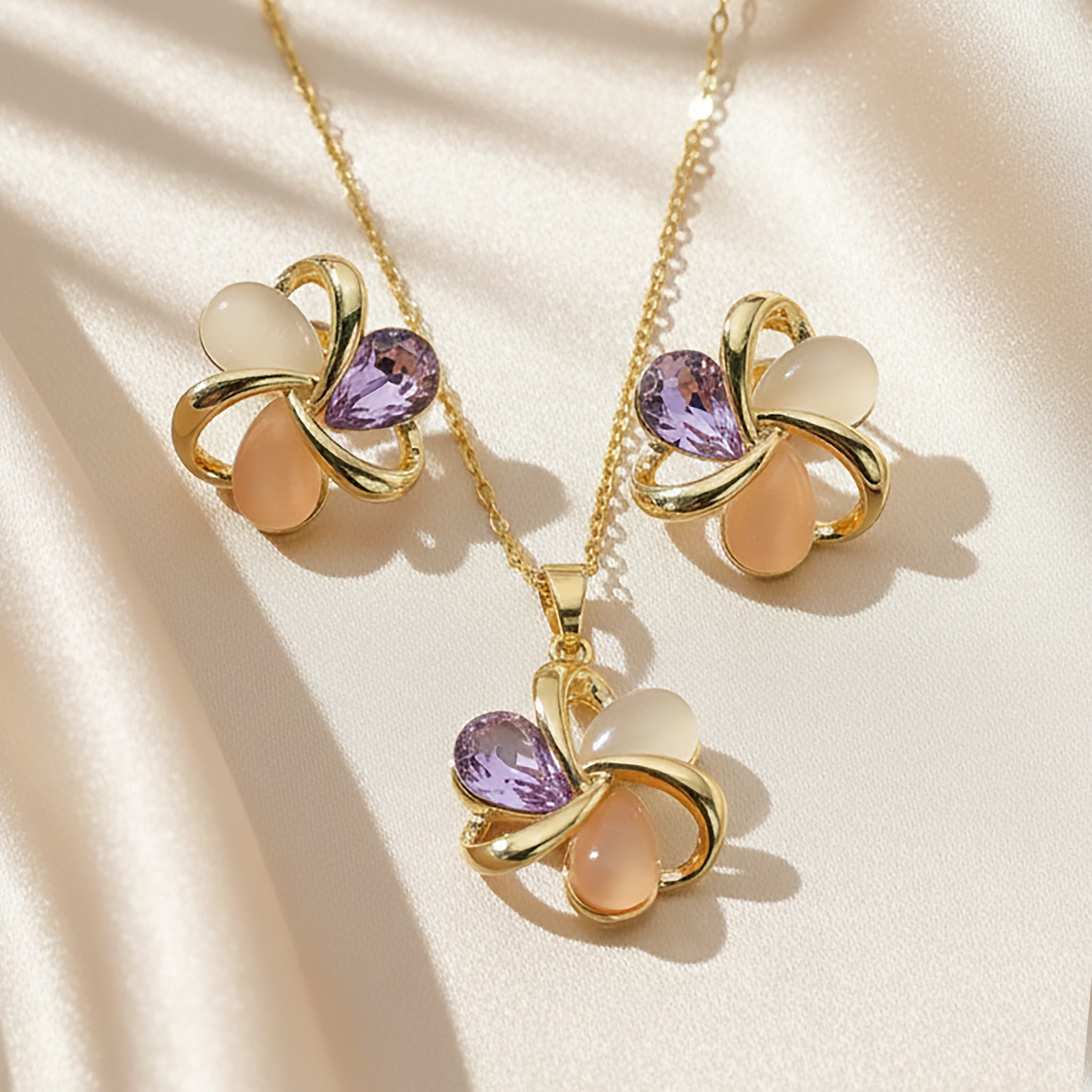 Trilogie Florale – Parure Dorée Multicolore