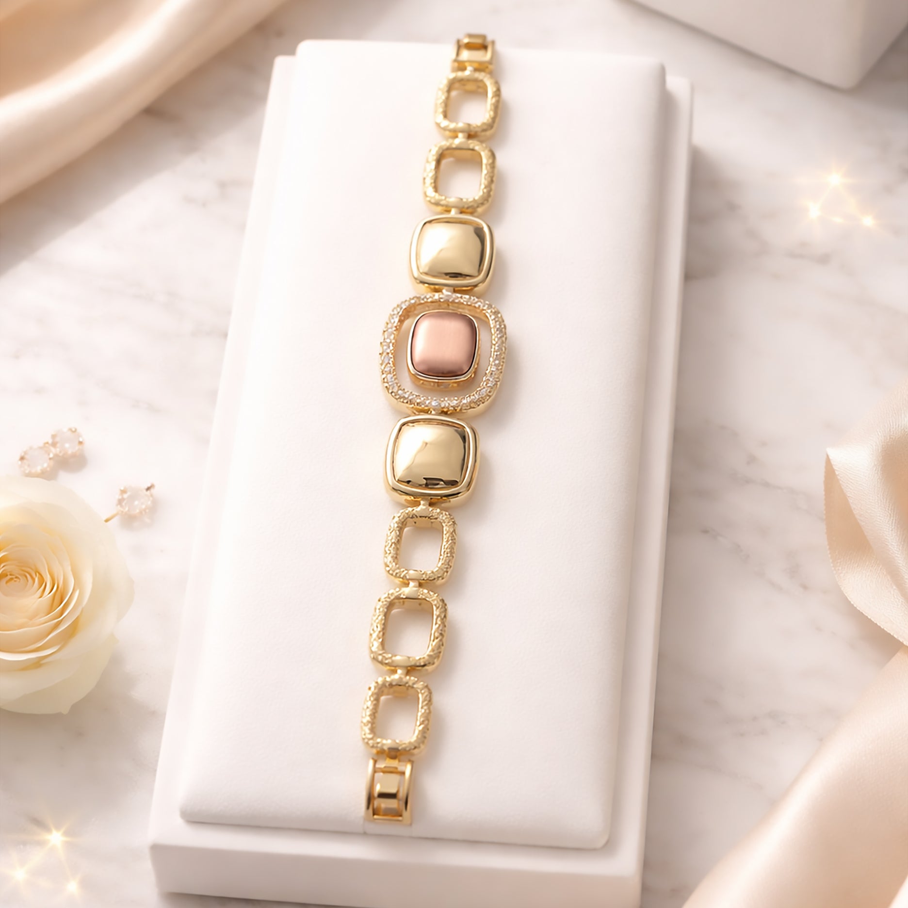 Carré Couture — Bracelet Statement