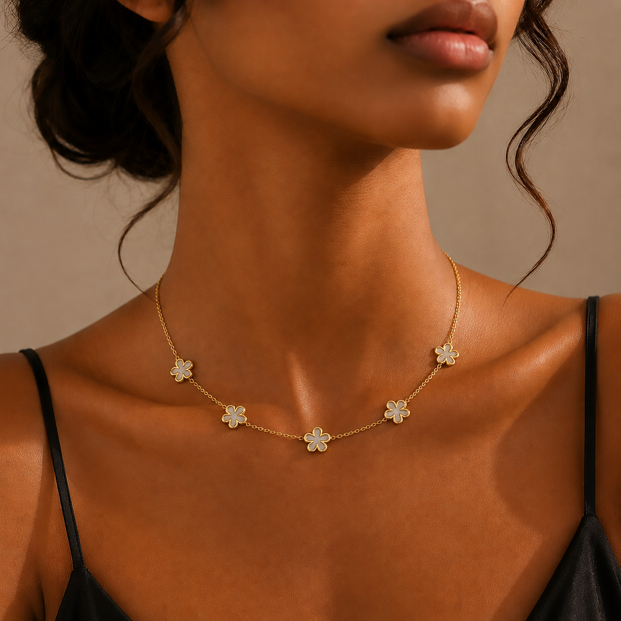 White Blossom Necklace